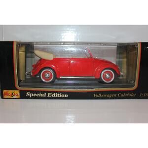 Maisto Special Edition 1:18 Scale Die-cast Car 1951 Volkswagen Cabriolet Red